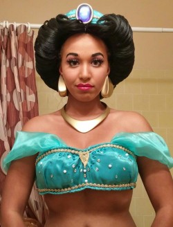 arseniccupcakes:kidmusclefan:arseniccupcakes:I want an excuse to be jasmine again. It makes me so happy to be a princess  Woooow. You look so pretty. Amazing job on the cosplay.  aww thanks! I’m still really proud of how it turned out