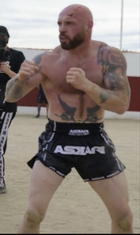 King Of The Street: Bareknuckle Brawl In Spain