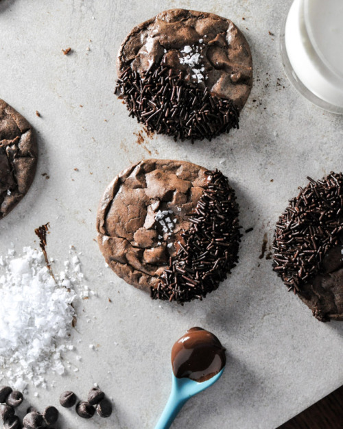 confectionerybliss:Salted Dark Chocolate Truffle Cookies | How Sweet Eats 