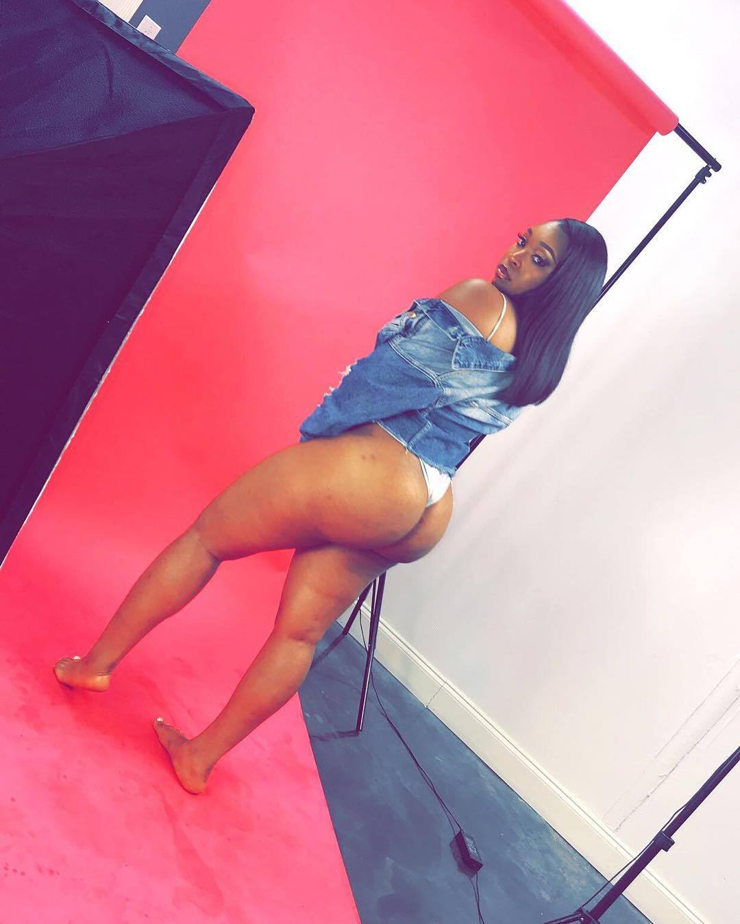 alilthickr:    @alexxiemercier  