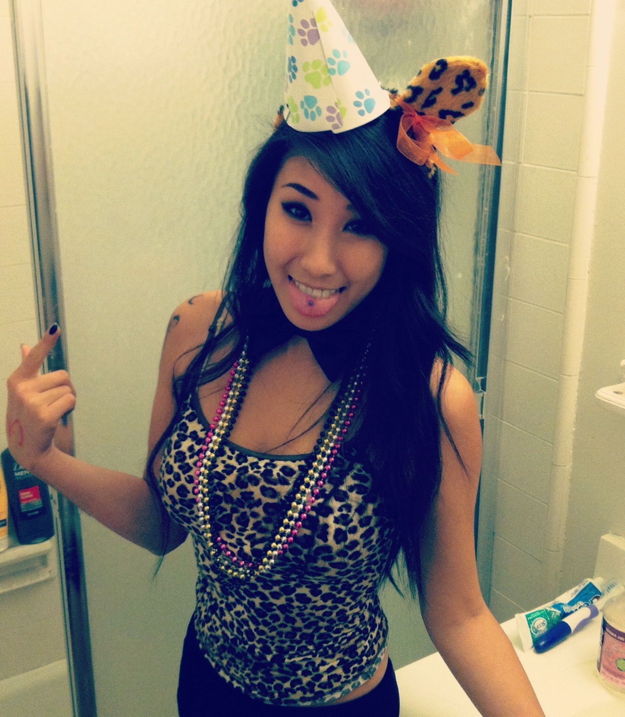 fuckyeahhsexyasians:  http://wakeyourmindd.tumblr.com/ 