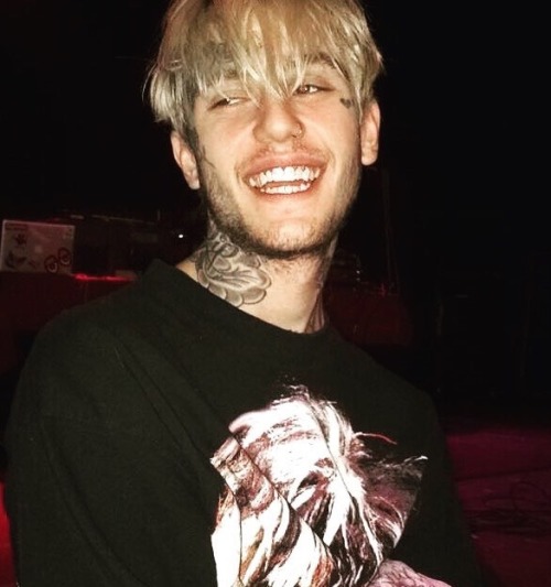 smellygothkid: SMILEY BOY IS MY FAVE