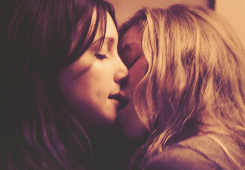 Lez Be Lesbians!