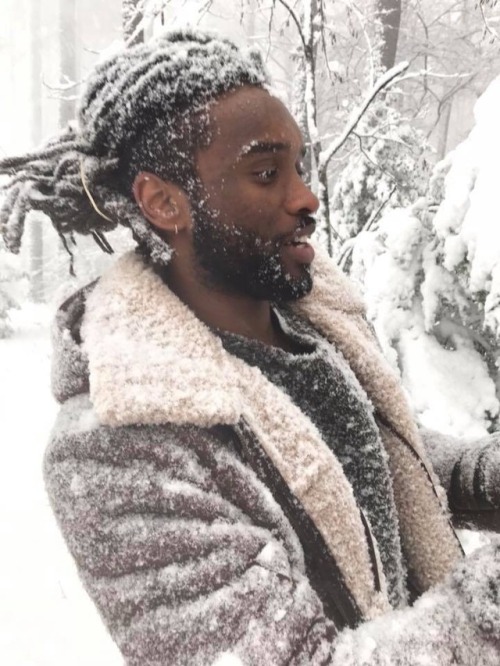 jumpingjacktrash: locsofpoetry: Black Boy Joy in the ❄️ i don’t usually reblog random people j