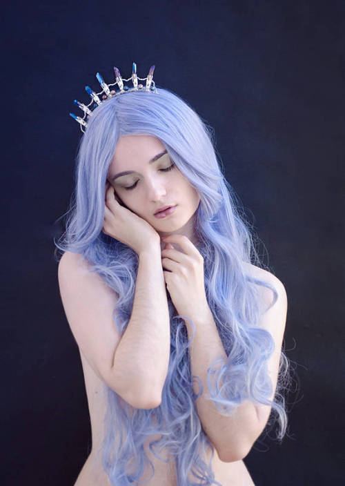 Handcrafted Tiaras Make Fairytale Fantasies Come TrueAdorn yourself with a handcrafted tiara by Dari