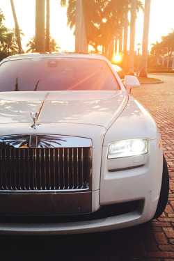 azearr:  Rolls-Royce Wraith | Source | Azearr 