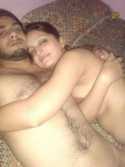 hdcwhatsapp:  Hot Pakistani Couple Selfie after Sex