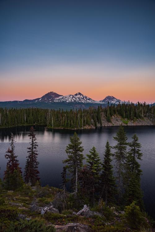 Amazinglybeautifulphotography:three Sisters, Oregon. [4911X7360] [Oc] - Author: Silverotterfalls