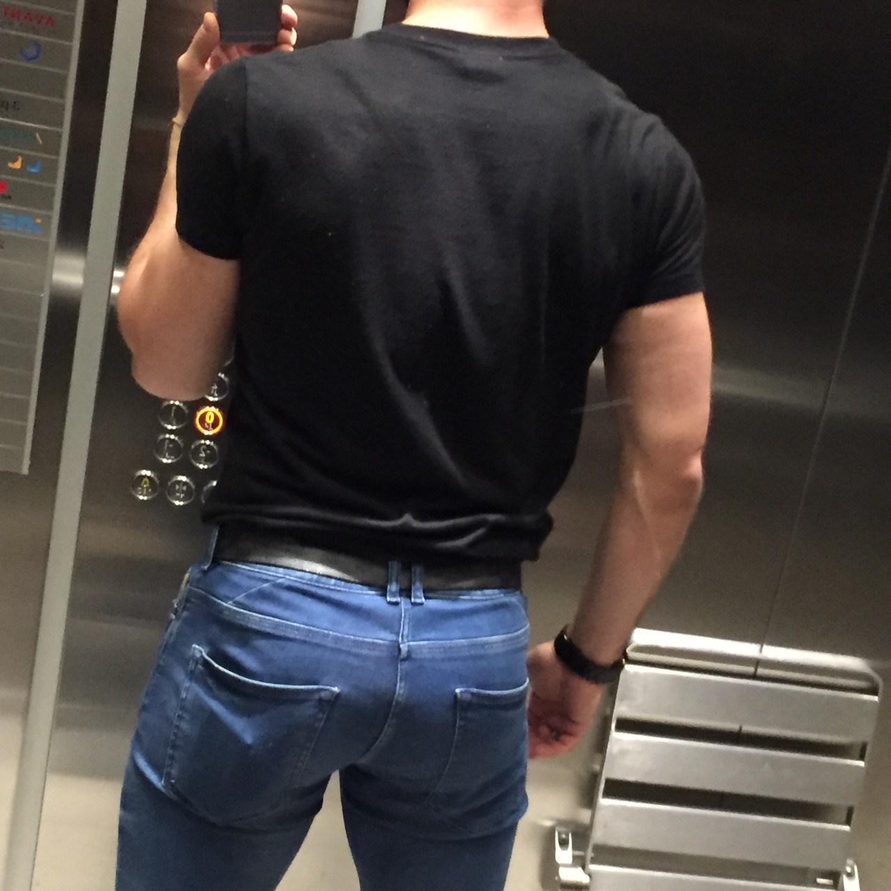 czemartin:  My bubble butt 