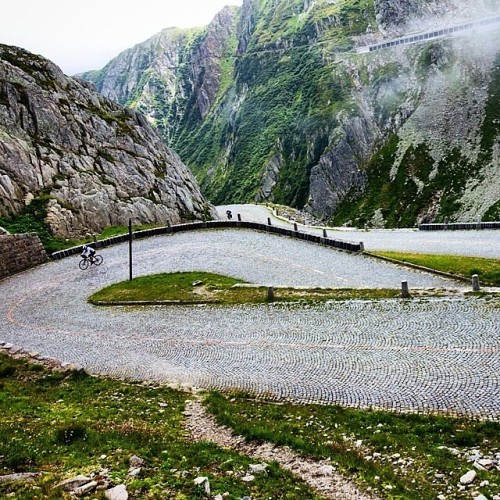 apisonadora60:  St. Gotthard Pass o Passo del San Gottardo (Switzerland)