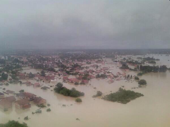 s-selenitas:  Boats sailed through the streets of a Serbian town on Friday on a mission