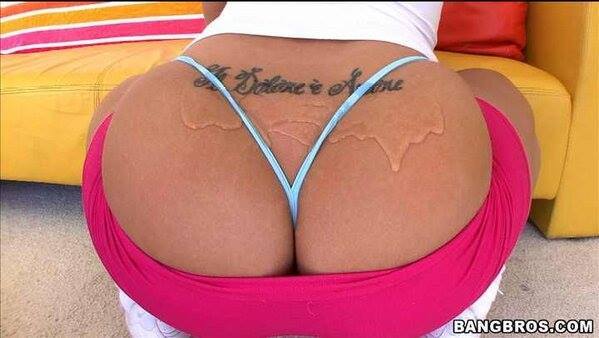 Pawg Getting Oiled