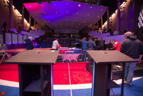 Lectern view of the set-up for Thursday night’s #DemDebate.Tune in at 9pm ET!(via @UofNH)