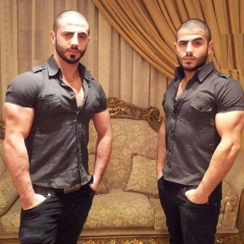 bbstreetclothes:  Fraternal twins? Cousins? 