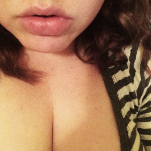 angelhafner:  Come kiss my soft little lips. porn pictures