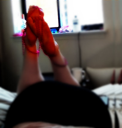 jellyhasprettyfeetxo:  Pretty pink feet!!! 