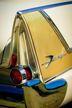 ronone444:Classic Tail of 1958 Plymouth Fury