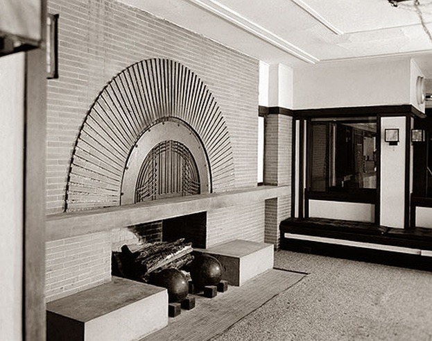 prairieschoolarchitecture:  Frank Lloyd Wright, The Geneva Inn, Lake Geneva, Wisconsin,