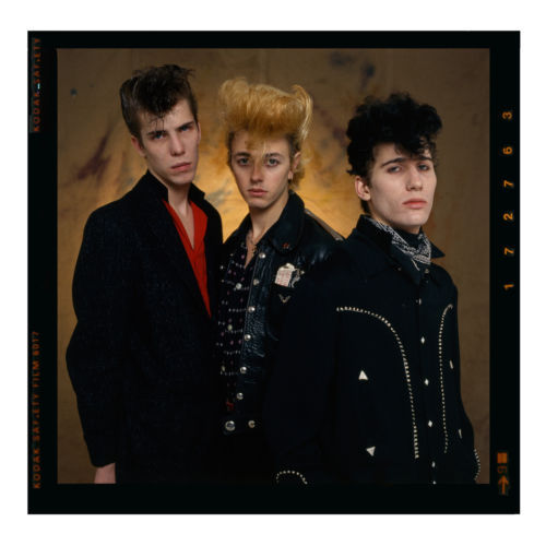straycatsfangirl:  ♫”’Stray Cats 8x8 Colour Promo Photo…☺”’♫ http://www.ebay.ph/itm/The-Stray-Cats-8x8-Colour-Promo-Photo-/171167161533?pt=UK_Music_Music_Memorabilia_LE&amp;hash=item27da5b9cbd&amp;_uhb=1
