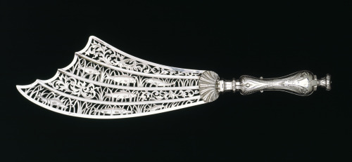 George W. Adams, Silver Fish serving knife, 1850 GB. Source V&amp;A