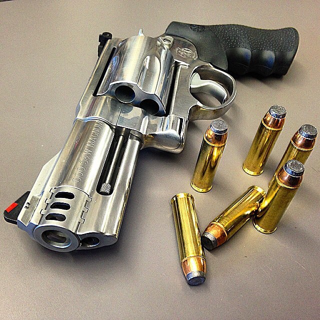 spartin316:  gunsdaily:  @illmanneredgunrunner707 S&amp;W 500 aka one bad mofo.