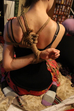 a-painful-desire:  More experimentation with asymmetrical ties! Building up concepts for her first suspension! 