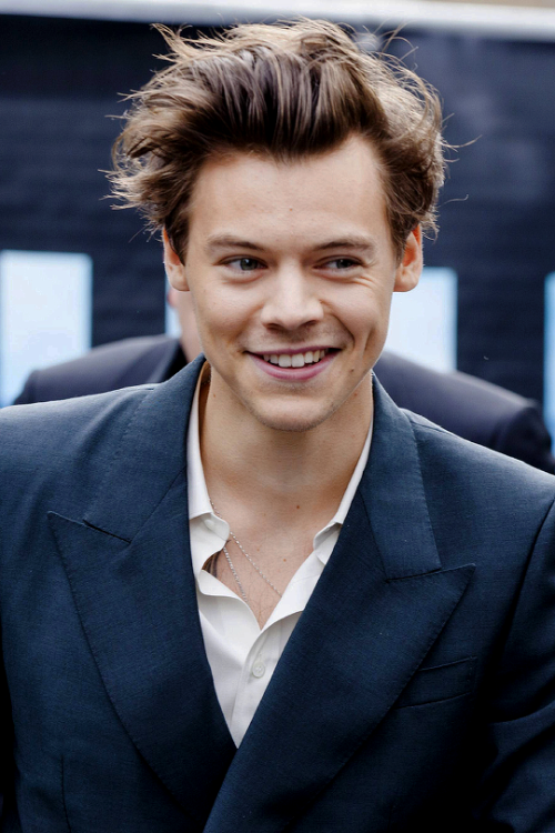 harrystylesdaily:Harry Styles at the ‘Dunkirk’ World Premiere in London, July 13th