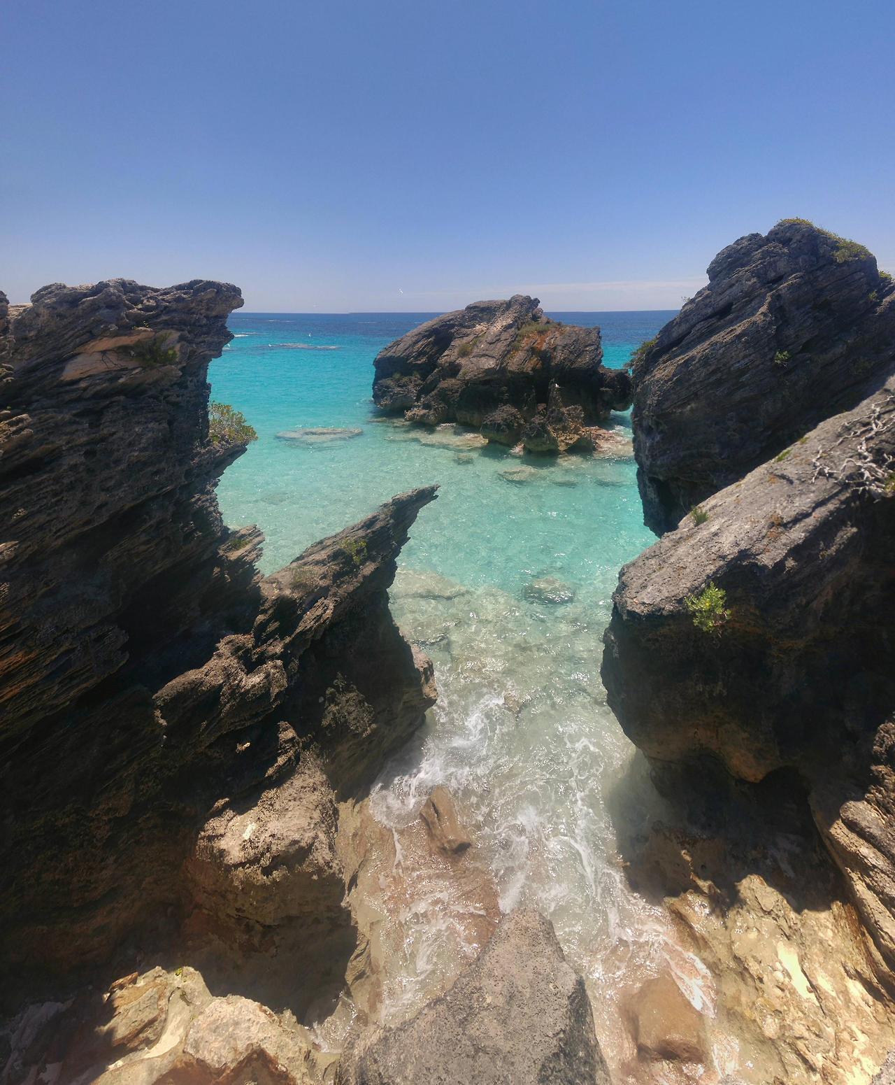 Warwick Long Bay Beach, Bermuda [3895x4721][OC] via /r/EarthPorn http://ift.tt/2rrciGF