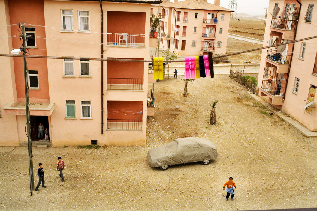 sickpage:   Batman Province. 2007. Apartments in Barajeveleri, on the outskirts of