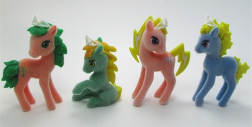 princess-baby-lickety-split:lotsoftinythings:I found these ponies online and I’m genuinely kin