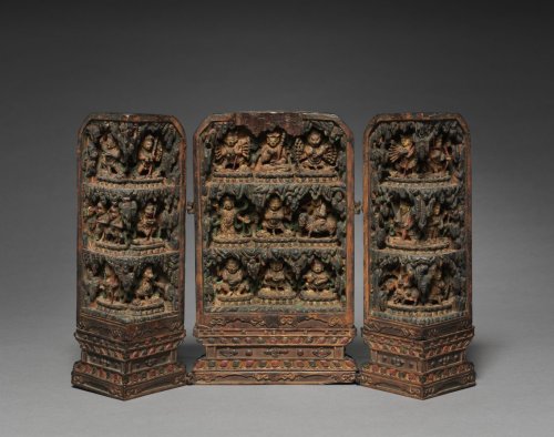 Portable Shrine, c. 1500Tibet, early 16th centurywood with mineral pigments, Diameter: w. 16.20 cm (
