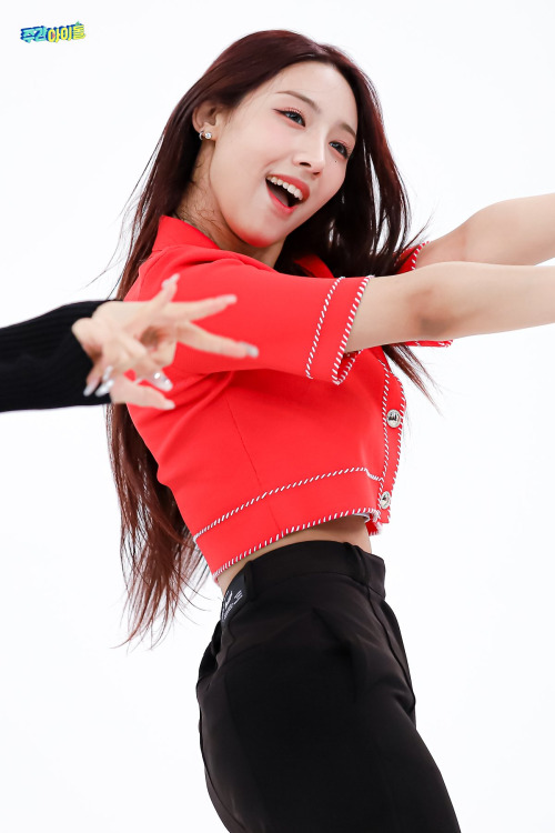 ChoWon (LIGHTSUM) - Weekly Idol Pics 