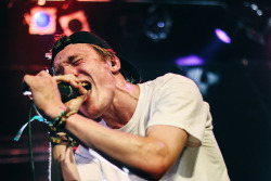 m0ths-to-a-flame:  neck deep by kelly!hamilton