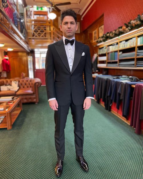 Wedding tux for AK. cloth is a wool and mohair by @standeven1885 Single breasted 1 burton with peak 