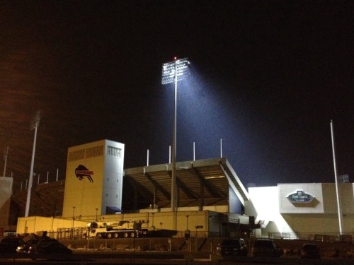 fuckyesbuffalobills:  iwillbeyourknightinshiningarmor:  carrotbazooka:  “On a snowy night at Ralph Wilson Stadium, the Bills have left one light on in Wilson’s memory.”  This just gave me chills.  This one’s for you Ralph