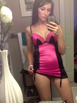 Ssselfies:  Definitely One For Us All Here @ Super Sexy Selfies!  Finger That Sweet