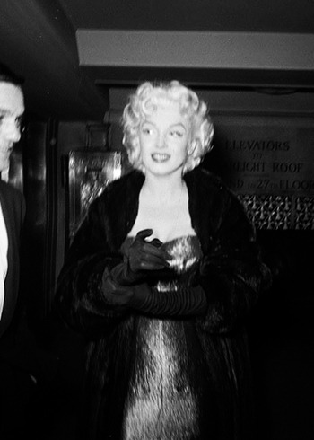 laurasaxby:  Rare candids of Marilyn Monroe 