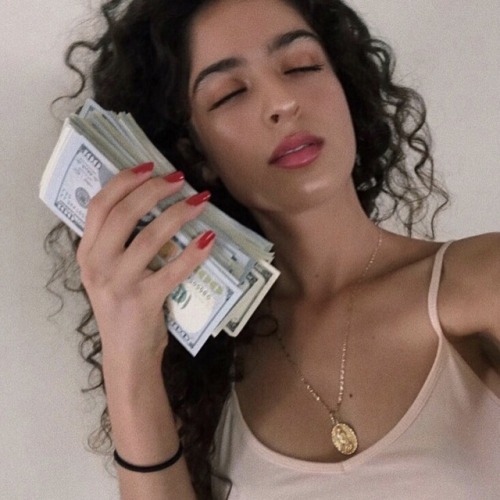 Only thing important, stack ya cash.