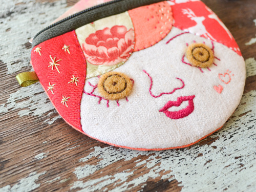 This coin purse comes personalised with your name on the back.doalittledance.etsydoalittledance.folk