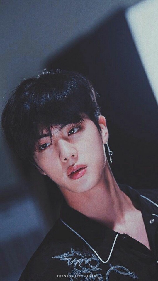 SOME PHOTOS OF MR. WORLD WIDE HANDSOME LOOKING LIKE A WHOLE MEAL😍😍 