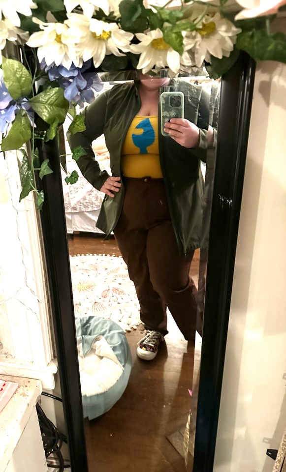 Very proud of my latest Willow cosplay that I might wear to a con in a few weeks. I sewed the leaf on myself, for extra 