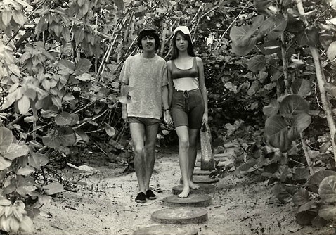 thebeatlesordie:  George and Pattie Harrison’s honeymoon in Barbados, February 8, 1966