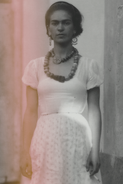 kawaii-loli-cum:  ardora:  &ldquo;I paint myself because I am often alone and I am the subject I know best.&rdquo; — Frida Kahlo Photo by Guillermo Davila, 1929.  inspiration