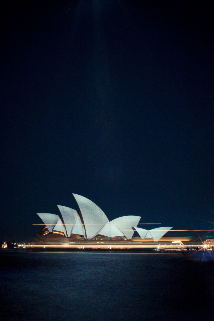 travelingcolors:  Opera House, Sydney | Australia (by lasaths) 