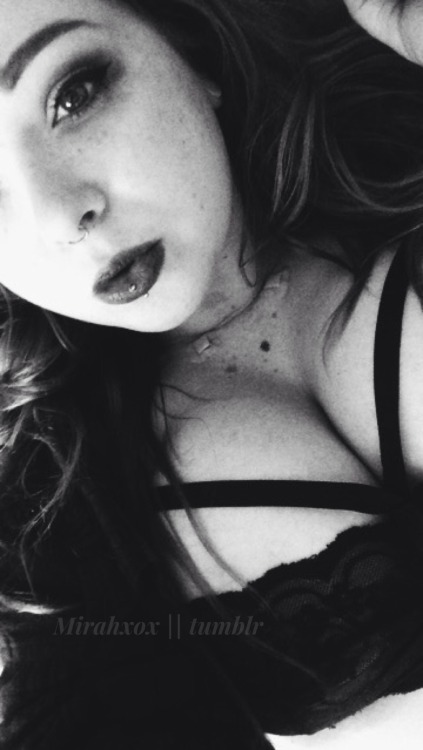 mirahxox:  Take my hand Take my whole life, too˖ ✧◝Sign up for my snapchat◜✧˖ °Chaturbate || ManyVids || Wishlist || FAQ || AmateurPorn  