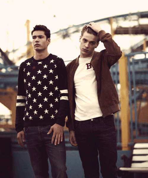 wantering-blog:  Surprise Tuesday Fashion Sales! Just in time for stylish guys and ladies that need quick fashion fix deals, and those still looking for last-minute fashionable Mother’s Day gifts. Hurry, some are ending in just hours! 1) J.Crew: Extra