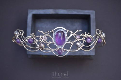 filigranka: sosuperawesome: Crowns Ithuriell on Etsy @arianaofimladris