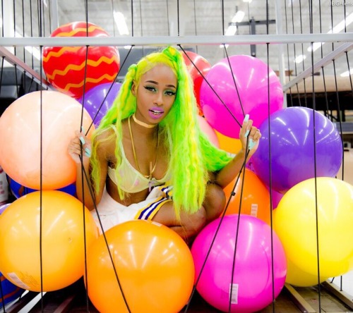 getsomegreens:My cage of color