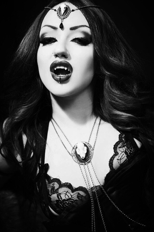hannahevant:  Dani Divine is a goddess. 