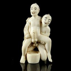 lilit69:Antique Japanese Carved Homo Erotic Ivory Netsuke